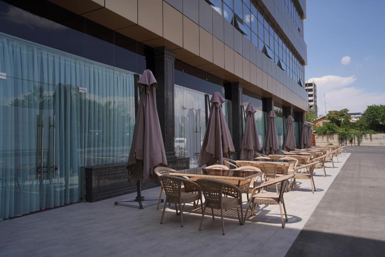 Aura Hotel Tashkent Ngoại thất bức ảnh