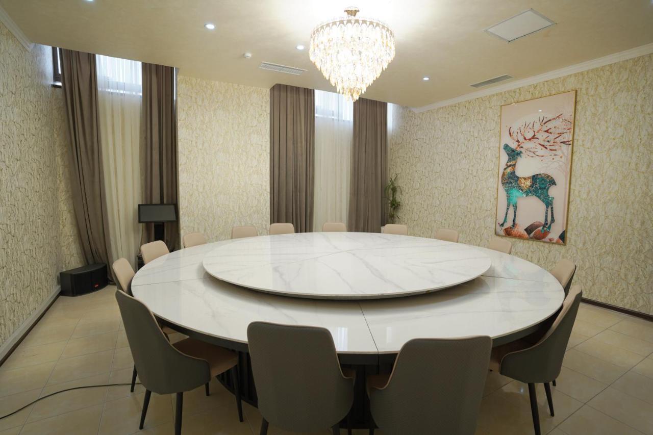Aura Hotel Tashkent Ngoại thất bức ảnh