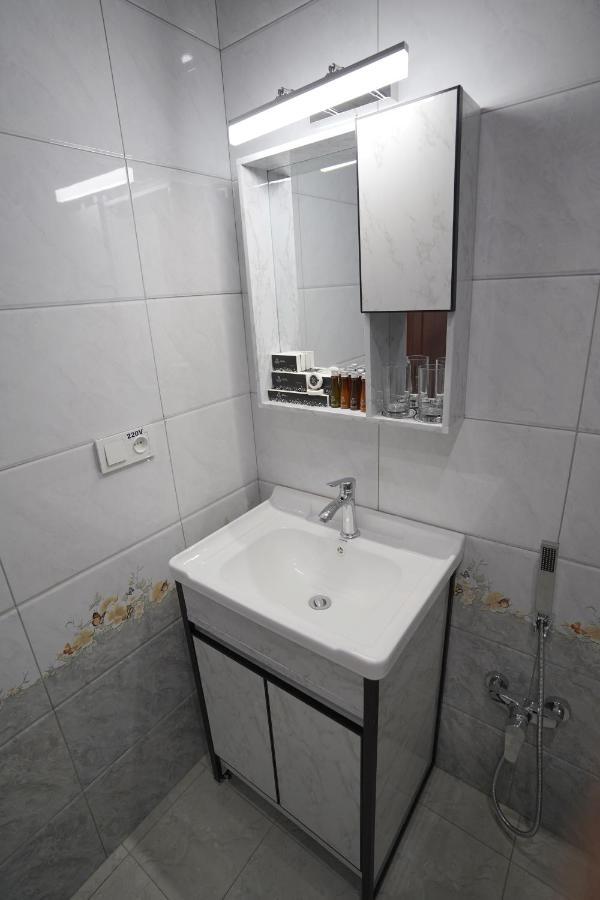 Aura Hotel Tashkent Ngoại thất bức ảnh